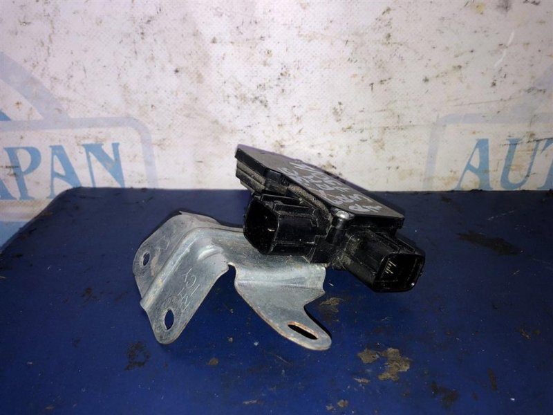 Блок управления стеклоподъемниками задний правый FX/QX70 S51 08-17