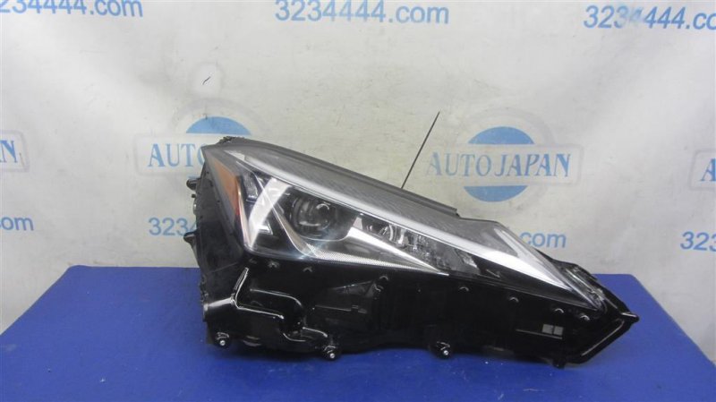 Запчасть фара передняя правая LEXUS UX 200 18- 81140-76221 Б/У Фара передняя правая LEXUS UX 200 18- 81140-76221 Б/У
