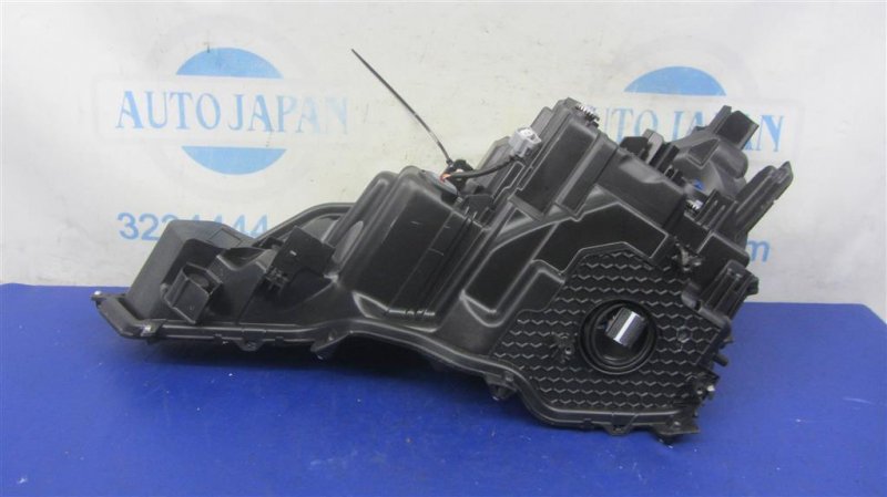 Фара передняя правая UX 200 18- Фара передняя правая UX 200 18-