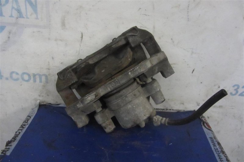 Суппорт тормозной передний левый MAZDA 3 BL 09-13 Седан 2.0