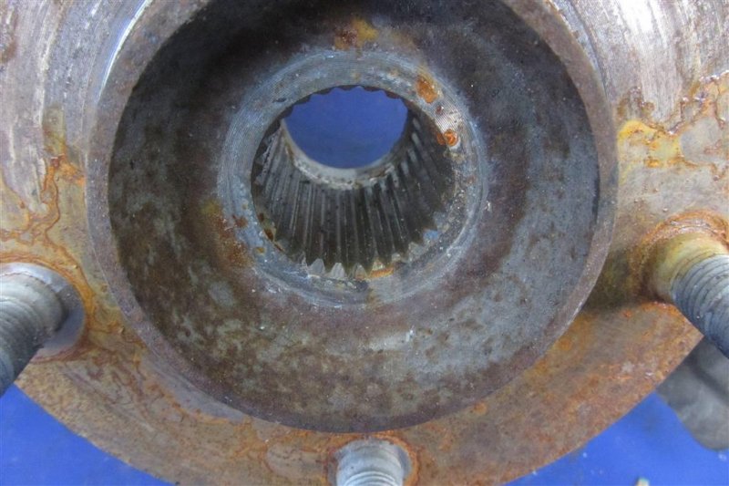 Кулак поворотный передний левый MAZDA 3 BL 09-13 Седан 2.0 Кулак поворотный передний левый MAZDA 3 BL 09-13 Седан 2.0