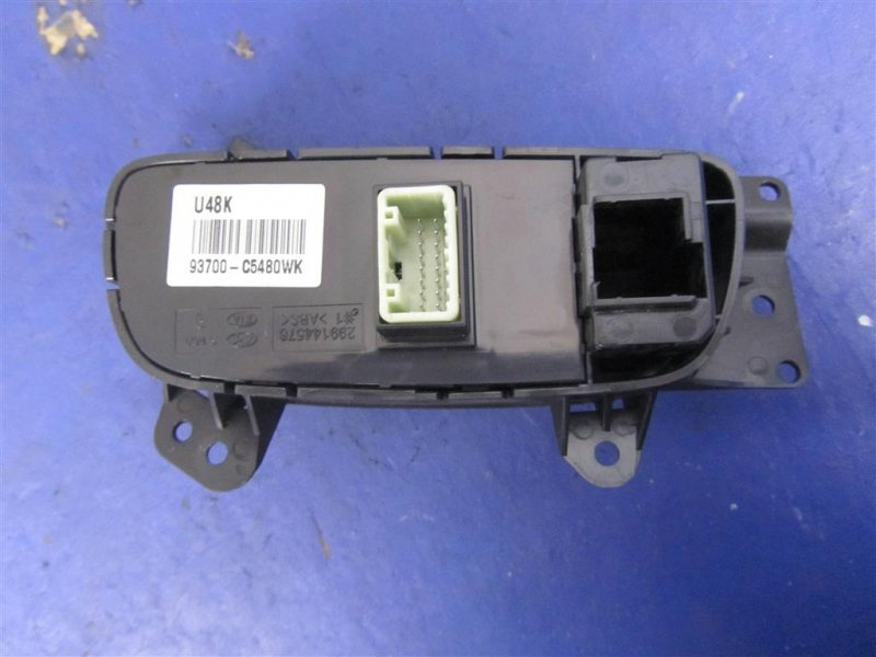 Блок кнопок торпедо KIA SORENTO UM 14- Блок кнопок торпедо KIA SORENTO UM 14-