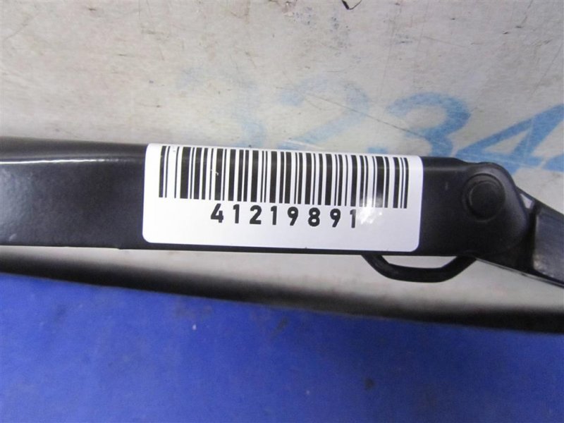 Поводок стеклоочистителя передний SORENTO UM 14-