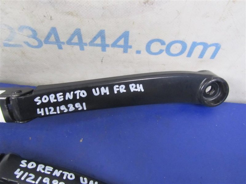 Поводок стеклоочистителя передний KIA SORENTO UM 14-