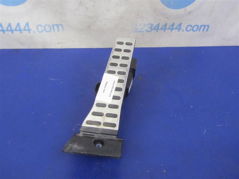 Запчасть педаль газа KIA SORENTO UM 14- 32700-C6120 Б/У Педаль газа KIA SORENTO UM 14- 32700-C6120 Б/У