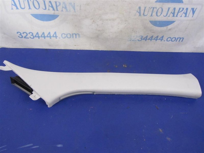 Накладка стойки лобового стекла SORENTO UM 14-