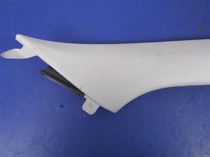 Накладка стойки лобового стекла SORENTO UM 14-