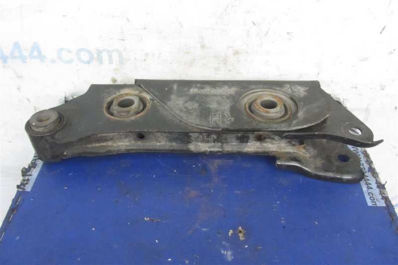 Рычаг задней подвески поперечный нижний задний правый NISSAN ALTIMA L33 12-18 L33