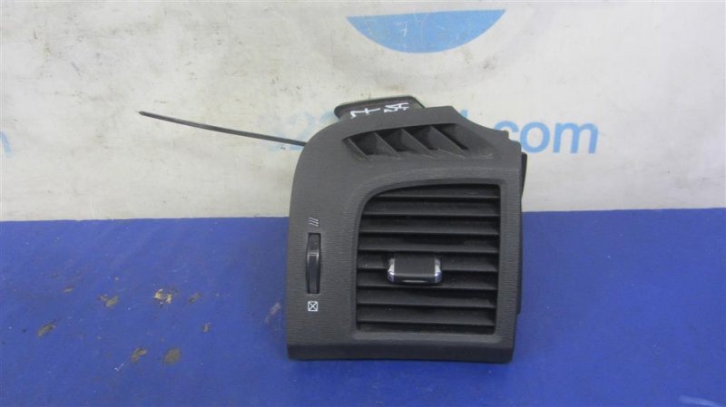 Дефлектор воздушный TOYOTA VENZA 09-16 55680-0T010 Б/У