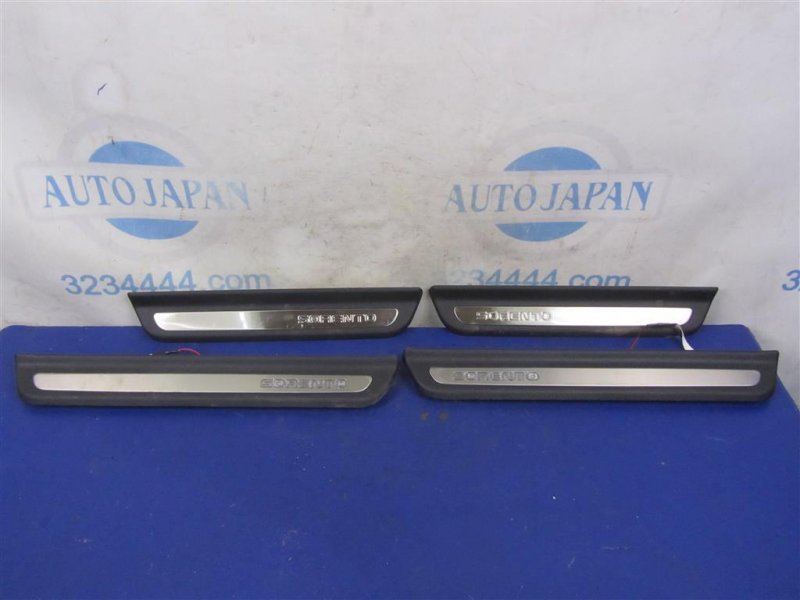 Запчасть накладка порога внутрення KIA SORENTO UM 14- 85873-C5200WK Б/У Накладка порога внутрення KIA SORENTO UM 14- 85873-C5200WK Б/У