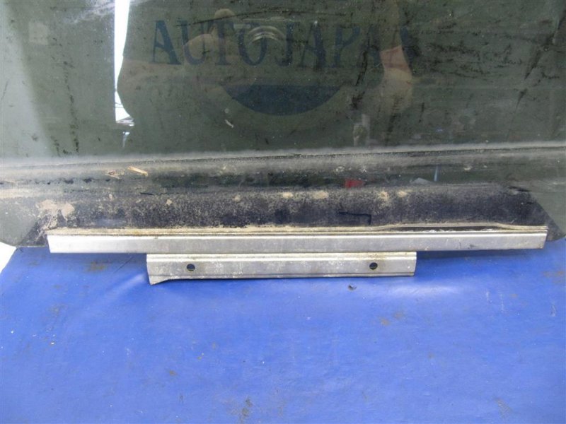 Стекло двери заднее левое RX300/330/350/400 03-09 2009 Внедорожник 3.5