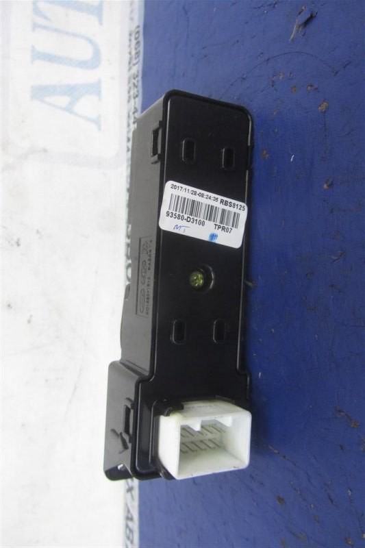 Кнопка стеклоподъемника TUCSON TL 15-20