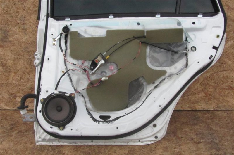 Дверь задняя правая AVALON 05-12 2005 GSX30 3.5 2GR-FE Дверь задняя правая AVALON 05-12 2005 GSX30 3.5 2GR-FE