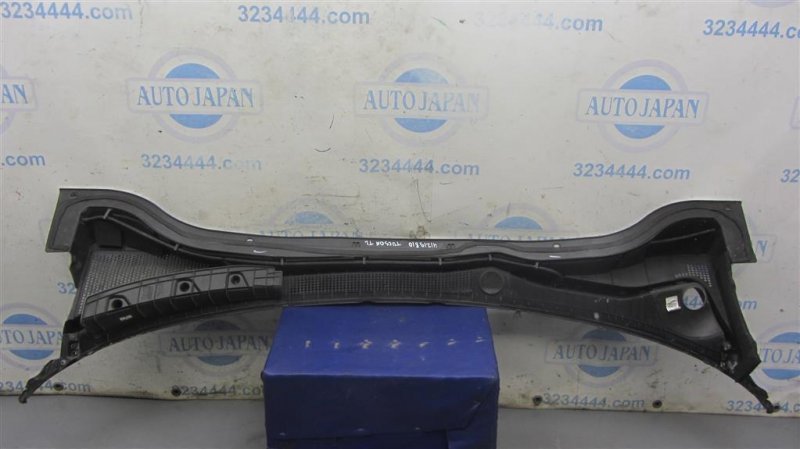 Пластик под лобовое стекло / Жабо TUCSON TL 15-20