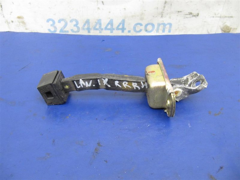 Запчасть ограничитель двери задний правый MITSUBISHI LANCER IX 9 03-07 2004 Седан 2.0 MR473583 Б/У Ограничитель двери задний правый MITSUBISHI LANCER IX 9 03-07 2004 Седан 2.0 MR473583 Б/У