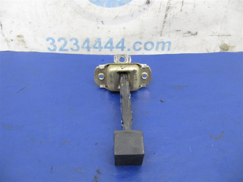 Ограничитель двери задний правый MITSUBISHI LANCER IX 9 03-07 Седан 2.0 Ограничитель двери задний правый MITSUBISHI LANCER IX 9 03-07 Седан 2.0