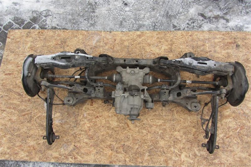 Рычаг задней подвески поперечный нижний задний правый TUCSON TL 15-20 Рычаг задней подвески поперечный нижний задний правый TUCSON TL 15-20