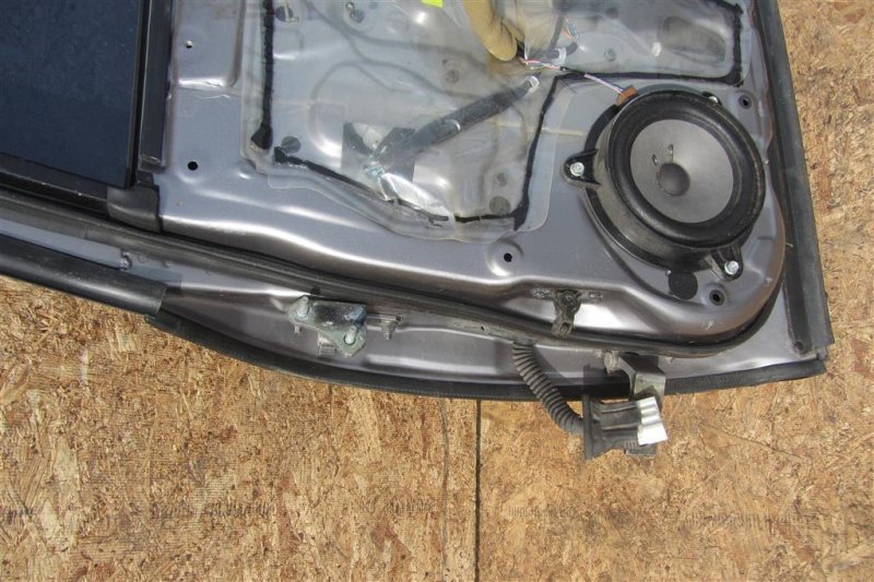 Дверь задняя правая G25/G35/G37/Q40 06-14