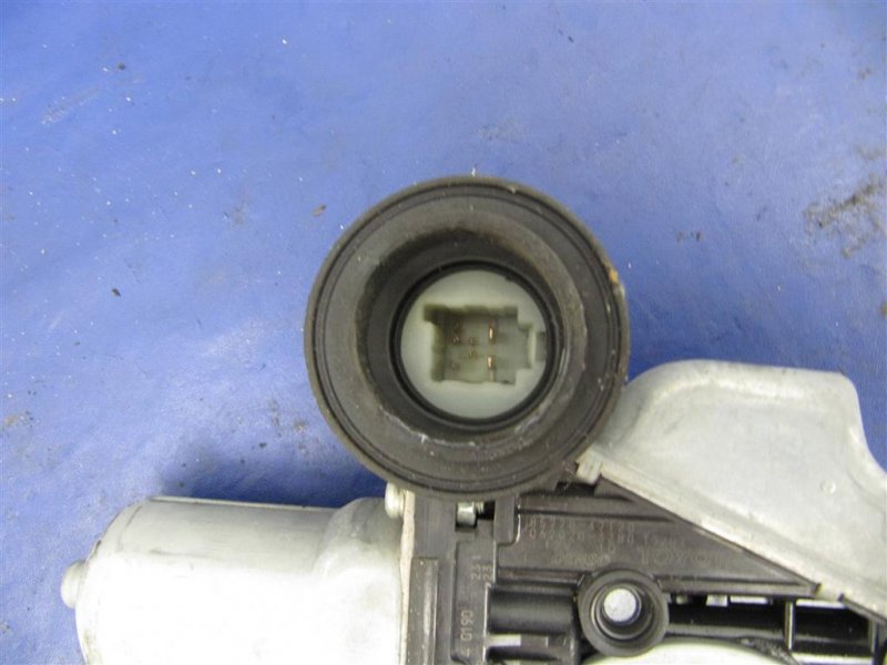 Стеклоподъемник задний левый PRIUS - 30 09-17 2013 ZVW30 1.8 2ZRFXE