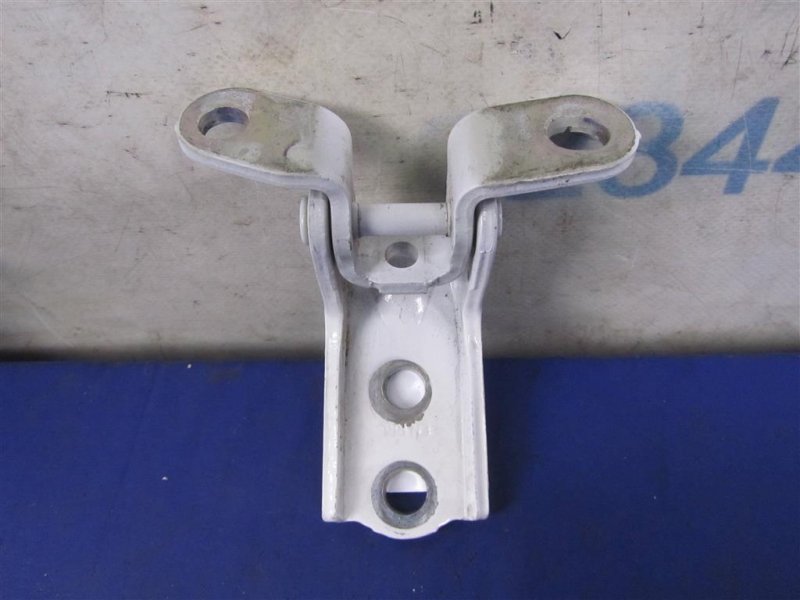 Петля двери нижняя задняя правая KIA SORENTO UM 14-