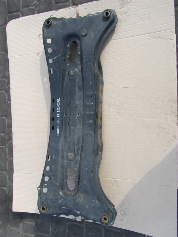 Запчасть балка задней подвески TOYOTA CAMRY 50 12-15 51206-06090 Б/У Балка задней подвески TOYOTA CAMRY 50 12-15 51206-06090 Б/У