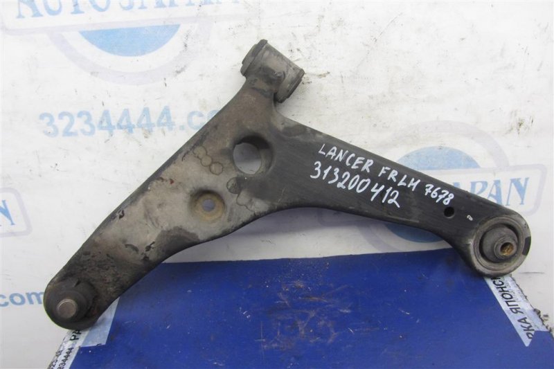 Рычаг передней подвески нижний передний левый MITSUBISHI LANCER IX 9 03-07 2004 Седан 2.0 MR403419 Б/У