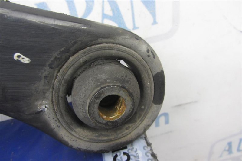 Рычаг передней подвески нижний передний левый MITSUBISHI LANCER IX 9 03-07 Седан 2.0