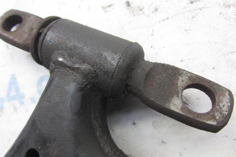 Рычаг передней подвески нижний передний правый AVALON 05-12 2005 GSX30 3.5 2GR-FE