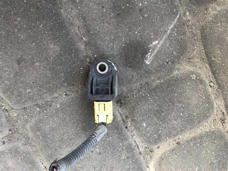 Запчасть датчик удара TOYOTA CAMRY 40 06-11 89173-09400 Б/У Датчик удара TOYOTA CAMRY 40 06-11 89173-09400 Б/У