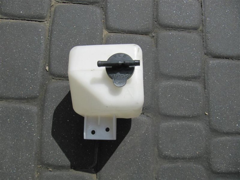 Бачок расширительный GS350 GS300 05-11