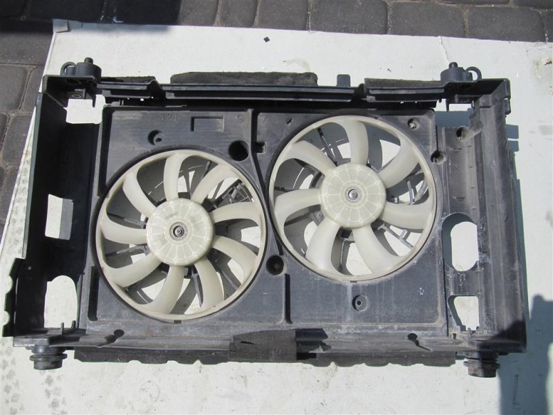 Диффузор вентилятора основного радиатора TOYOTA PRIUS - 30 09-17 100222-1374 Б/У