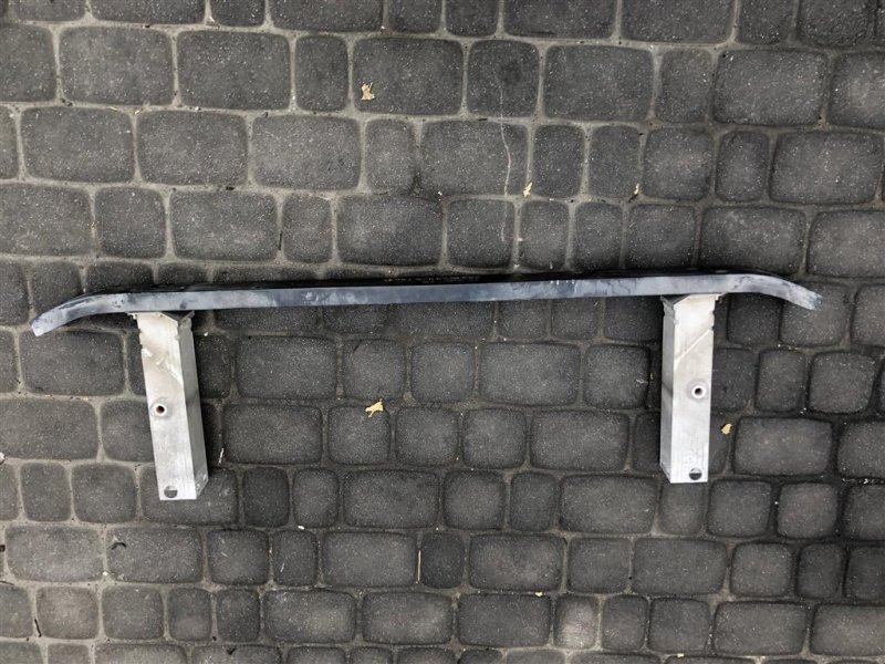 Усилитель переднего бампера LEXUS LS460 06-12