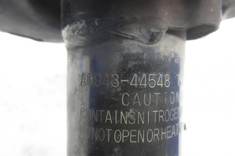 Амортизатор передний правый PRIUS - 30 09-17 Амортизатор передний правый PRIUS - 30 09-17