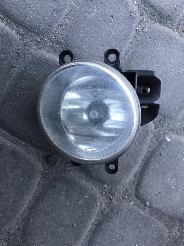 Противотуманная фара правая TOYOTA PRIUS - 30 09-17 81210-12230 Б/У