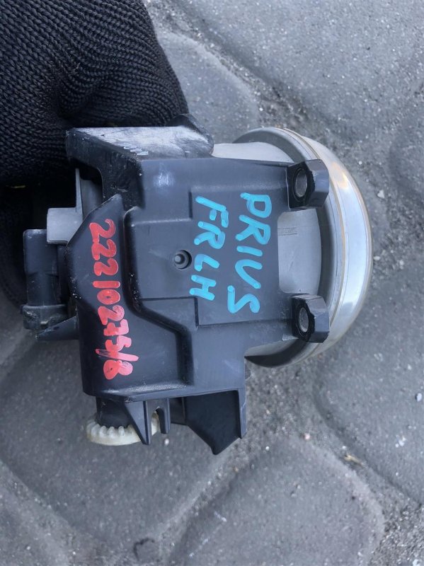 Противотуманная фара левая PRIUS - 30 09-17