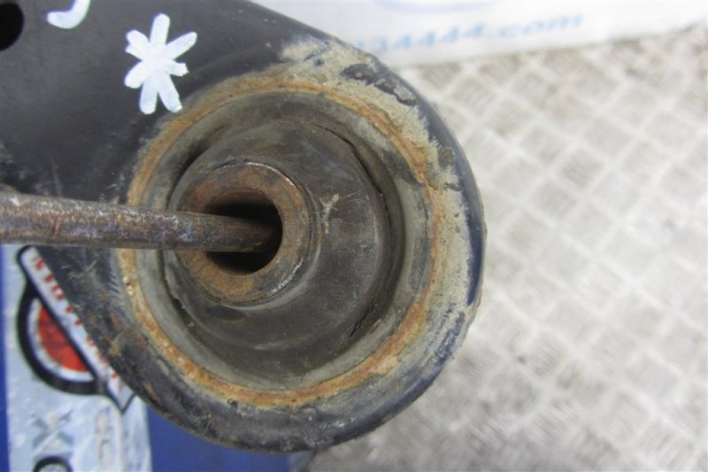 Рычаг передней подвески нижний передний левый MITSUBISHI OUTLANDER 03-07