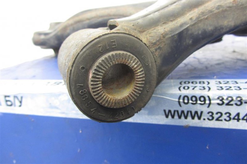 Рычаг передней подвески нижний передний правый COROLLA 120 00-07 Рычаг передней подвески нижний передний правый COROLLA 120 00-07