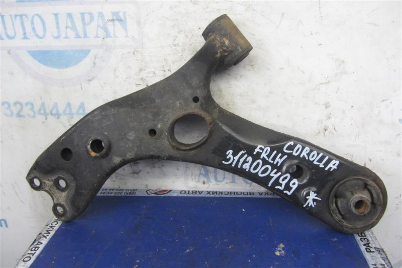 Рычаг передней подвески нижний передний левый TOYOTA COROLLA 120 00-07 48069-02080 Б/У