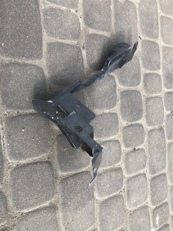 Дефлектор воздушный передний левый MAZDA CX-7 06-12 Дефлектор воздушный передний левый MAZDA CX-7 06-12