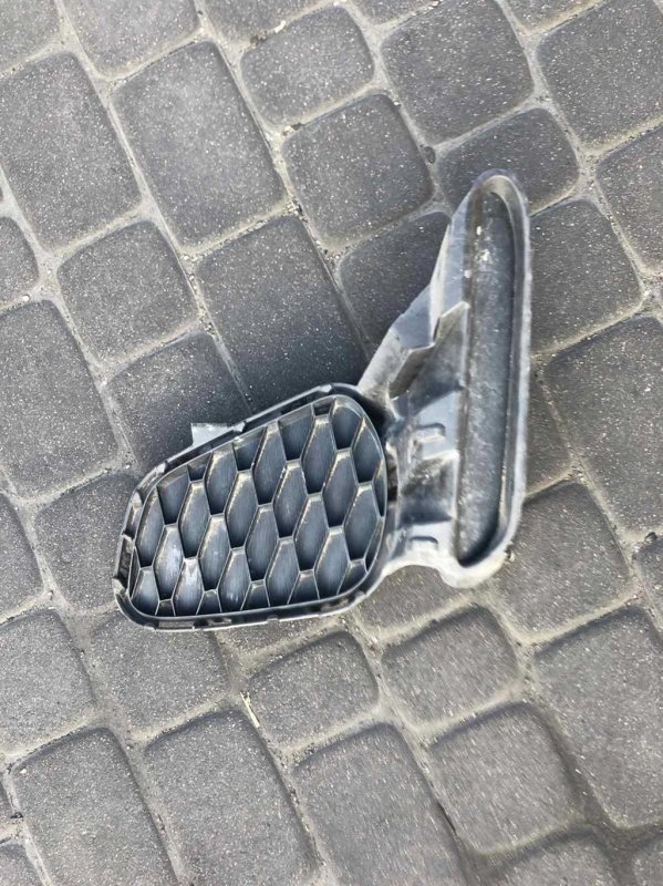 Запчасть накладка противотуманной фары MAZDA 3 BL 09-13 BGV5-50C11 Б/У Накладка противотуманной фары MAZDA 3 BL 09-13 BGV5-50C11 Б/У