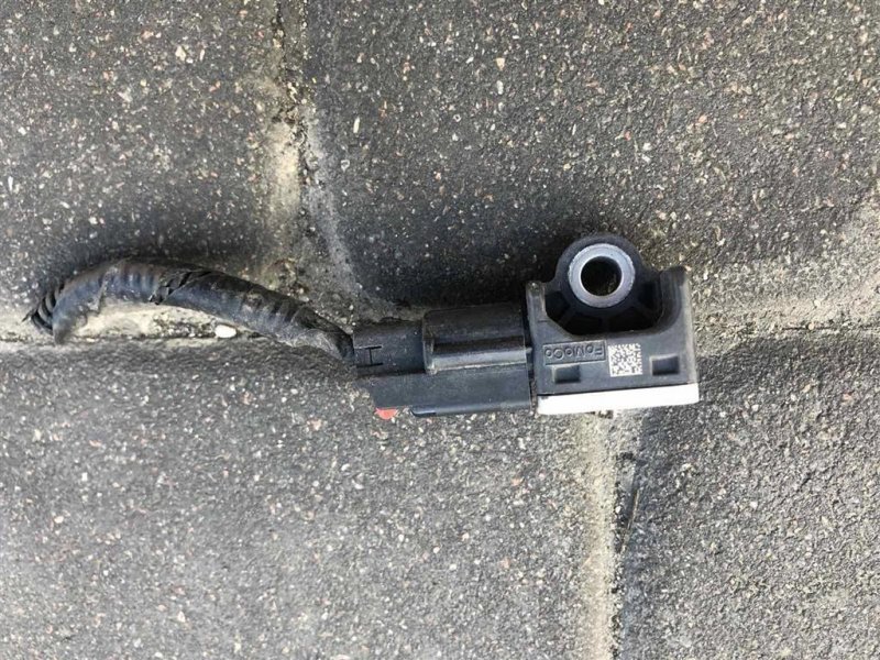 Запчасть датчик удара передний MAZDA 3 BL 09-13 BBM4-57-K1X Б/У Датчик удара передний MAZDA 3 BL 09-13 BBM4-57-K1X Б/У