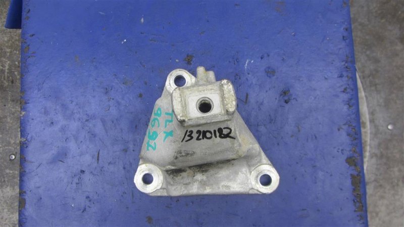 Кронштейн двигателя передний ACURA TLX 14-17 Седан 3.5