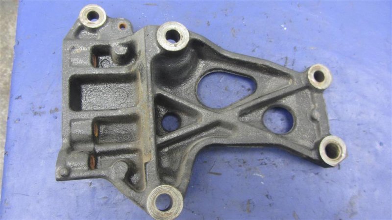 Кронштейн двигателя CAMRY 55 14-17 2016 ASV50 2.5 2ARFE Кронштейн двигателя CAMRY 55 14-17 2016 ASV50 2.5 2ARFE