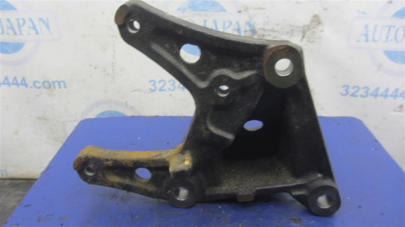 Кронштейн двигателя передний CAMRY 55 14-17 2016 ASV50 2.5 2ARFE