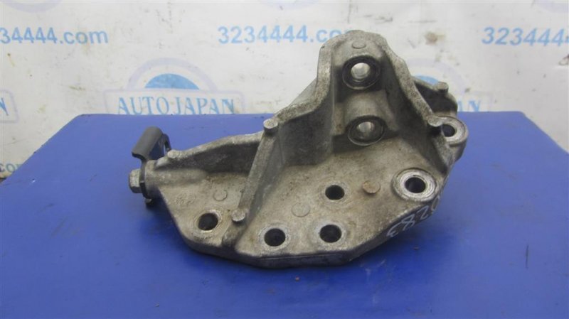 Запчасть кронштейн опоры двигателя задний SUZUKI KIZASHI 09-14 2010 Седан 2.4 11751-57L30 Б/У Кронштейн опоры двигателя задний SUZUKI KIZASHI 09-14 2010 Седан 2.4 11751-57L30 Б/У