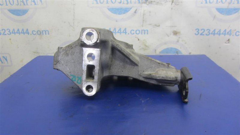 Кронштейн опоры двигателя задний KIZASHI 09-14 2010 Седан 2.4 Кронштейн опоры двигателя задний KIZASHI 09-14 2010 Седан 2.4