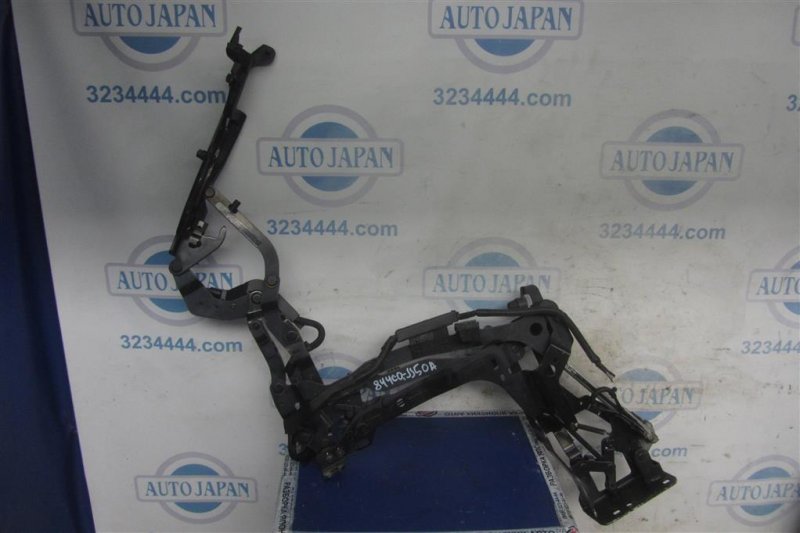 Петля крышки багажника правая INFINITI G25/G35/G37/Q40 06-14 COUPE 3.7 VQ37VHR