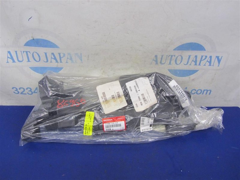 Дефлектор радиатора передний правый RDX 12-19