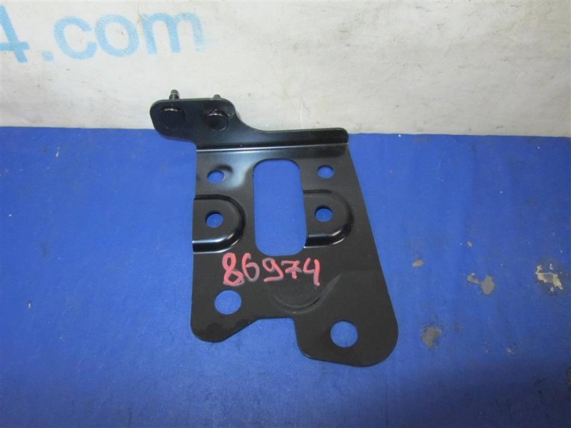 Запчасть кронштейн замка капота INFINITI QX60/JX35 12-20 625E3-4GA0A новая Кронштейн замка капота INFINITI QX60/JX35 12-20 625E3-4GA0A новая