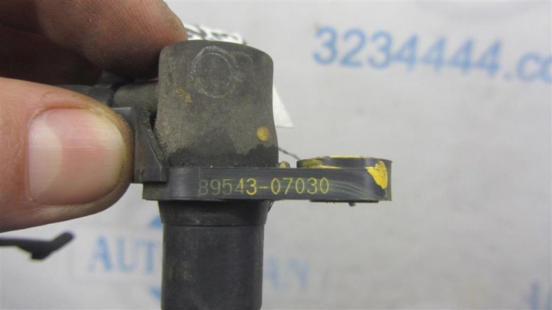 Датчик ABS передний левый CAMRY 40 06-11 2008 AHV40 2.4 2AZFXE Датчик ABS передний левый CAMRY 40 06-11 2008 AHV40 2.4 2AZFXE